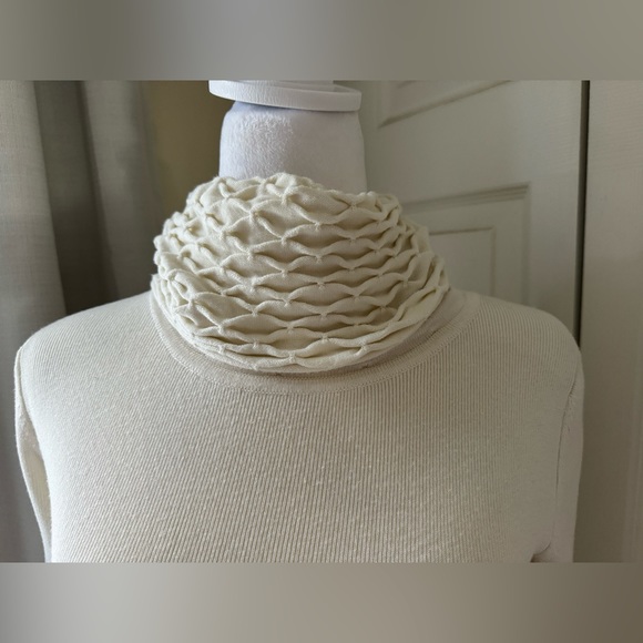 Moda International- cream turtleneck sweater dress size XS. WORN ONCE! - Picture 4 of 10